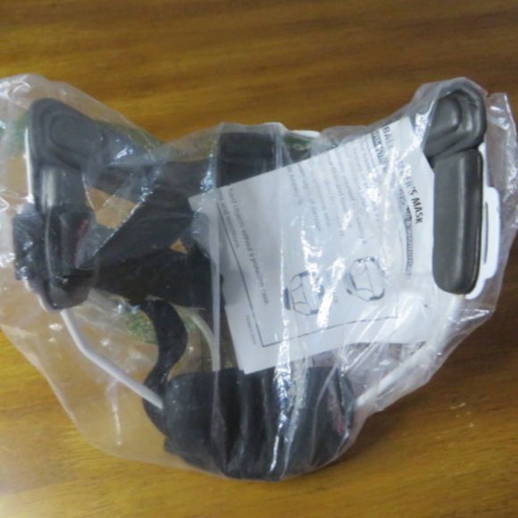 Champion Sports Baseball/Softball Fielder's Mask - Picture 3 of 5